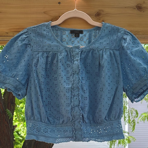J. Crew Button Front Cropped Eyelet Top Blouse Hydrangea Blue size Medium - Picture 3 of 15